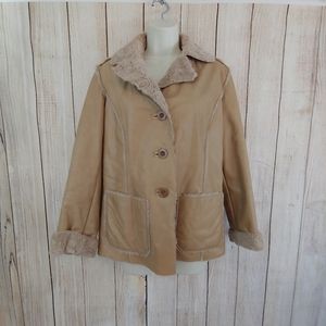 Y2K Guess Camel colored pennylane leather coat Sherpa lined button closure